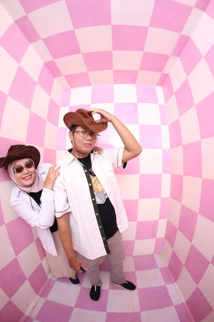 Nenden & Algyl Gallery 6